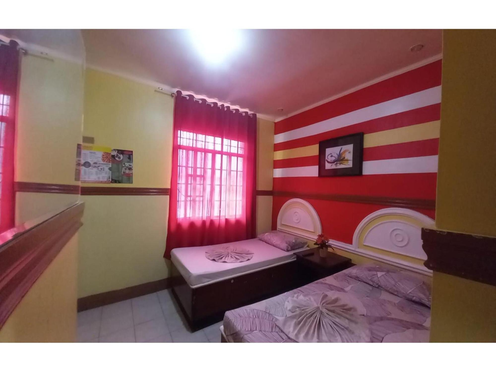 Oyo 1048 Jomckayl Apartelle นากา ภายนอก รูปภาพ