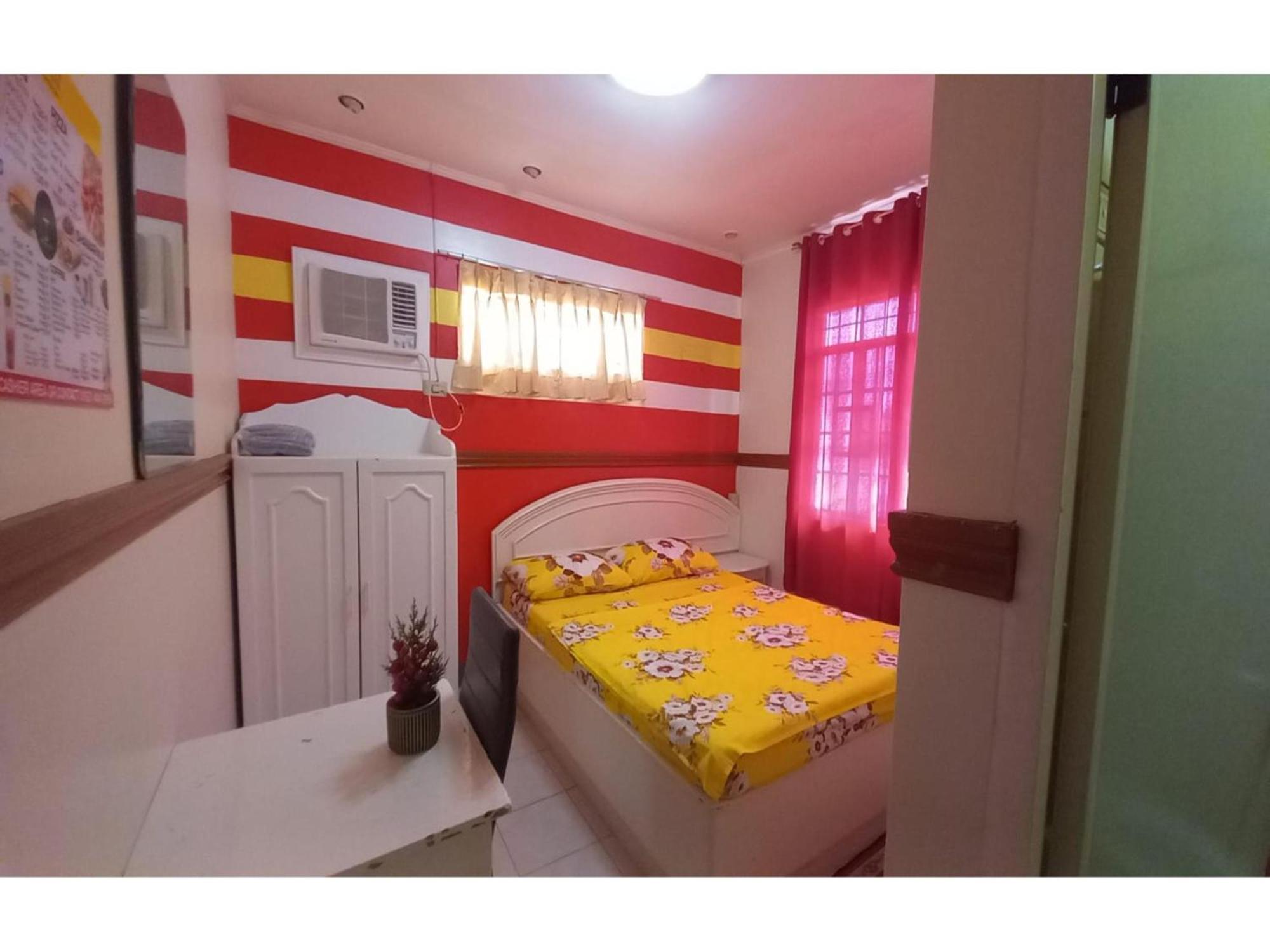 Oyo 1048 Jomckayl Apartelle นากา ภายนอก รูปภาพ