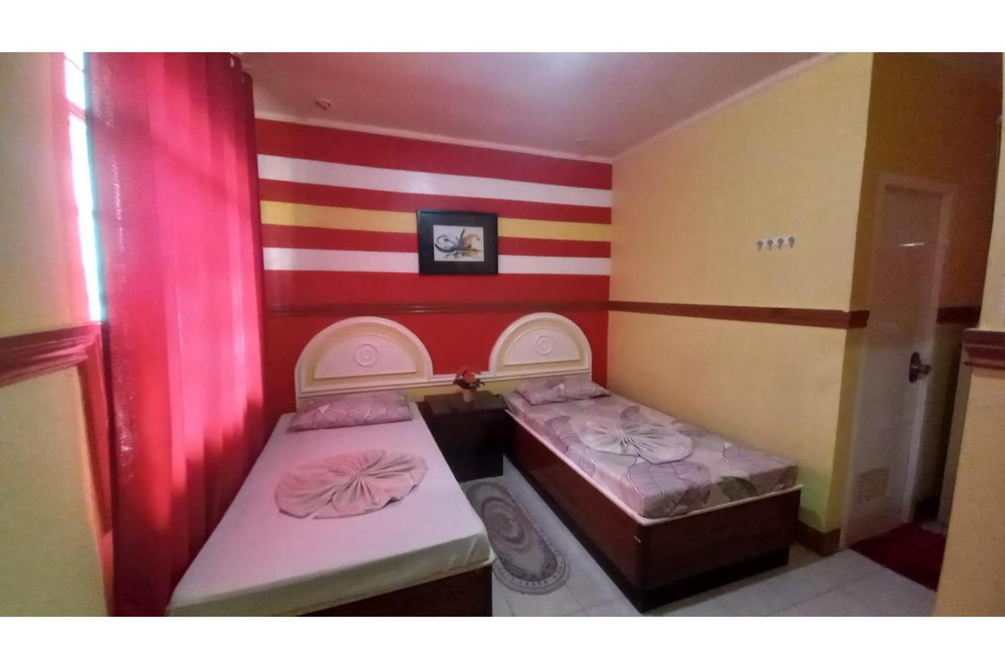 Oyo 1048 Jomckayl Apartelle นากา ภายนอก รูปภาพ